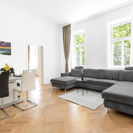 Stilvolle 2 Zimmer Apartment Im Wiener Altbaustil Nahe Donaukanal Luaran gambar